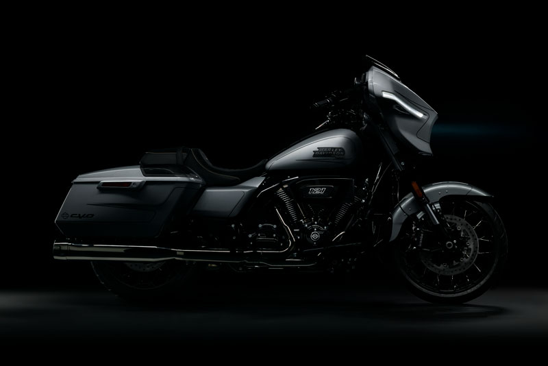 CVO Street Glide 2023 Summer Edition